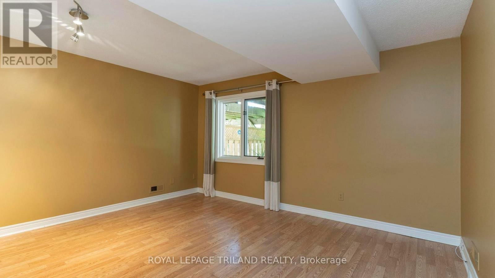 7 - 1241 HAMILTON ROAD Image 17