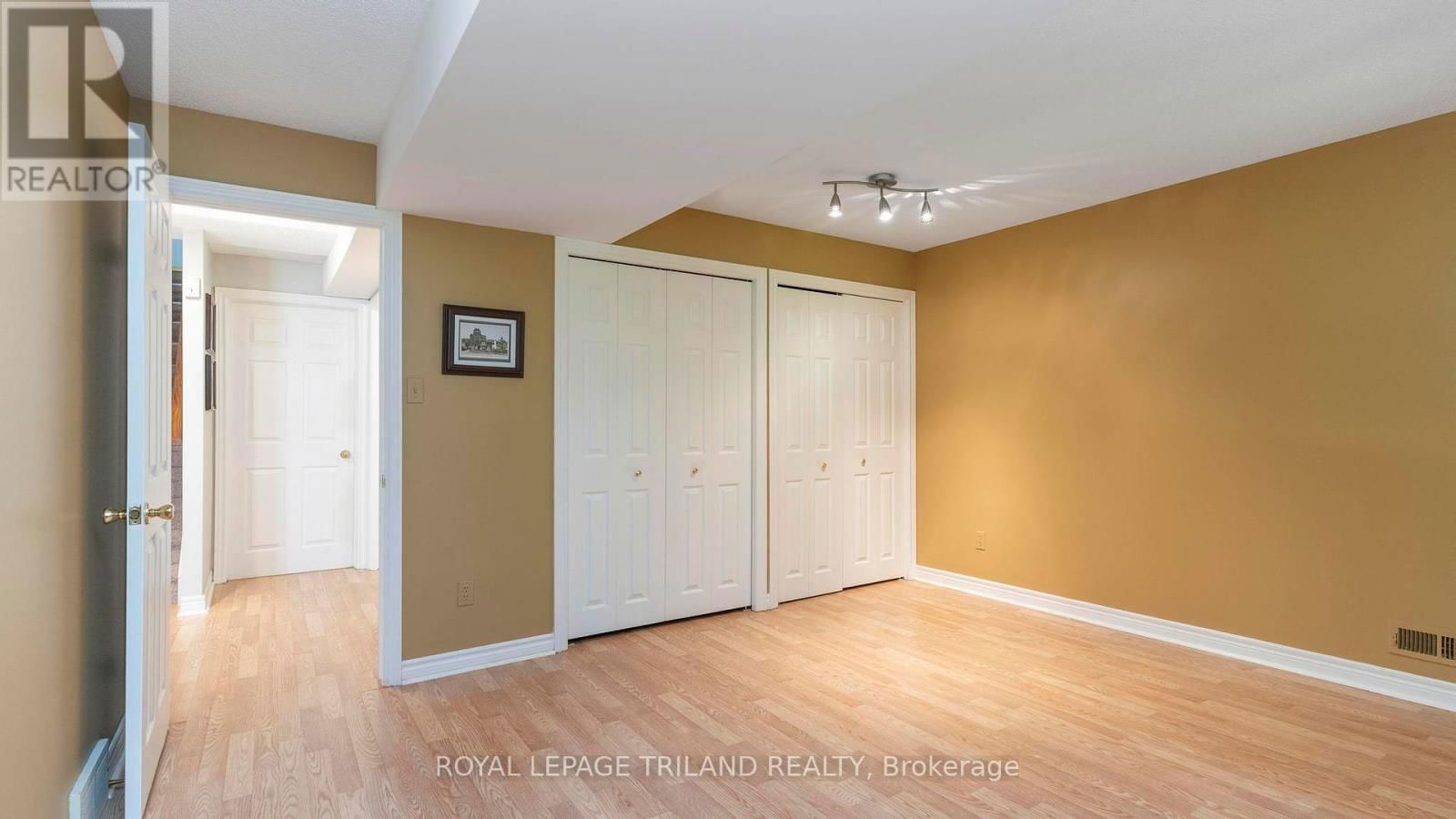7 - 1241 HAMILTON ROAD Image 18