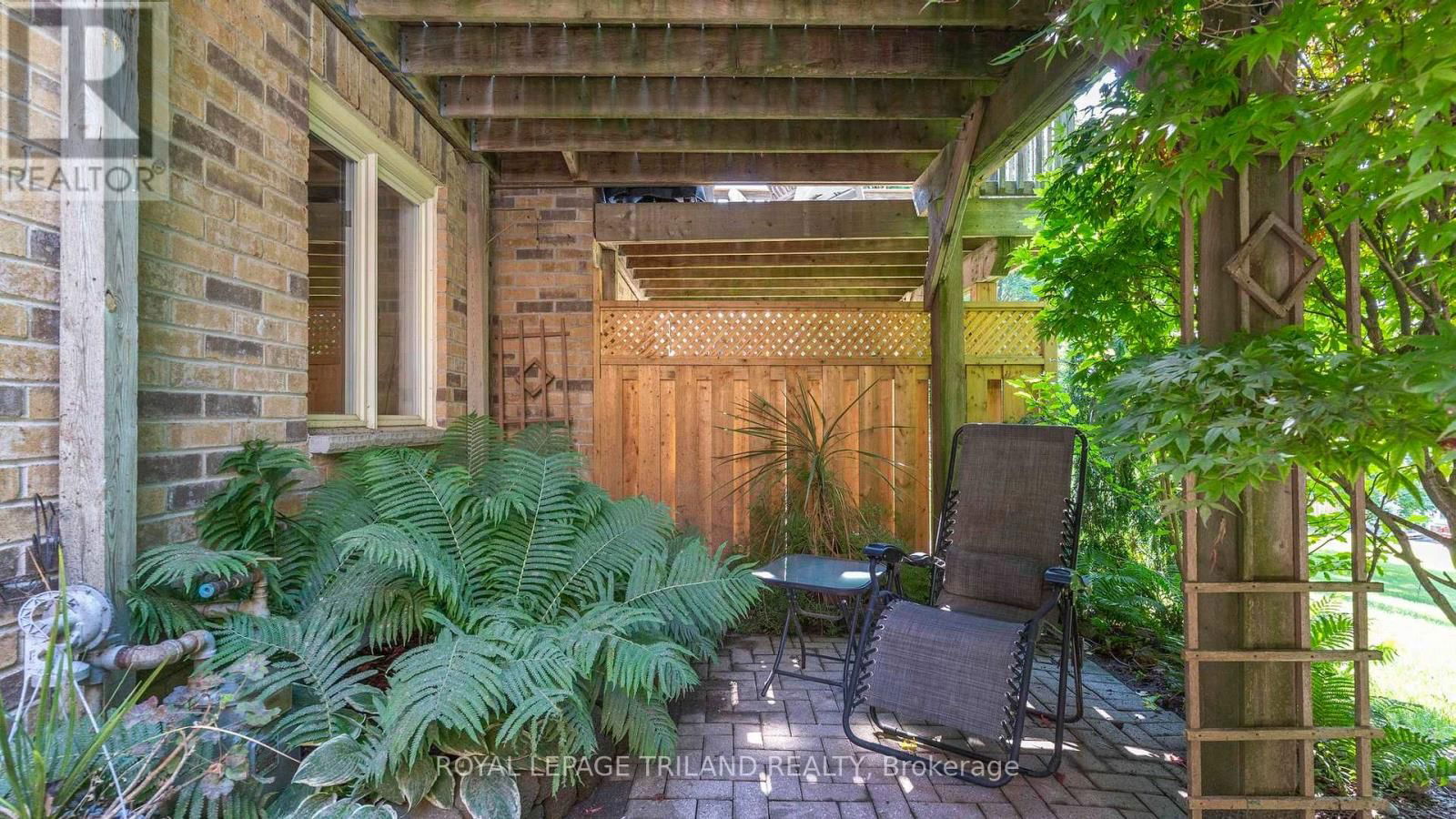7 - 1241 HAMILTON ROAD Image 21