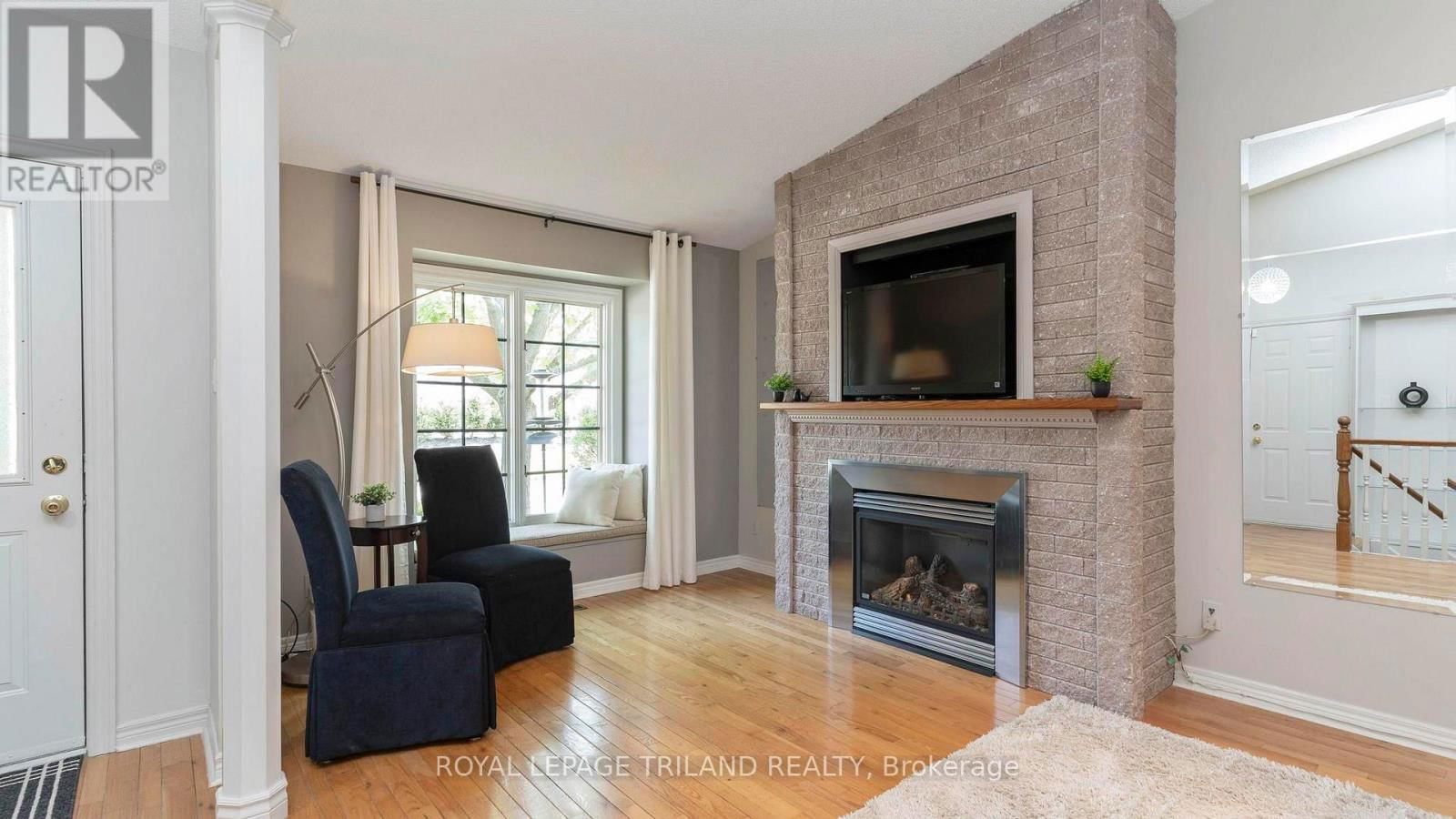 7 - 1241 HAMILTON ROAD Image 4