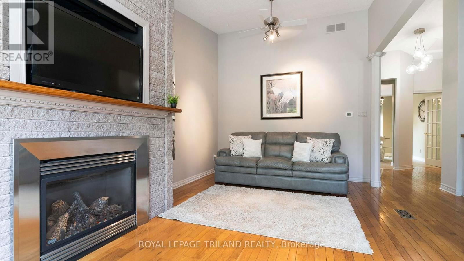 7 - 1241 HAMILTON ROAD Image 5