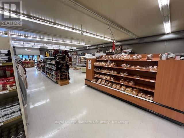 6722 HIGHWAY 11 NORTH Image 20