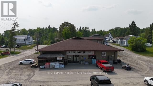 6722 HIGHWAY 11 NORTH Image 8