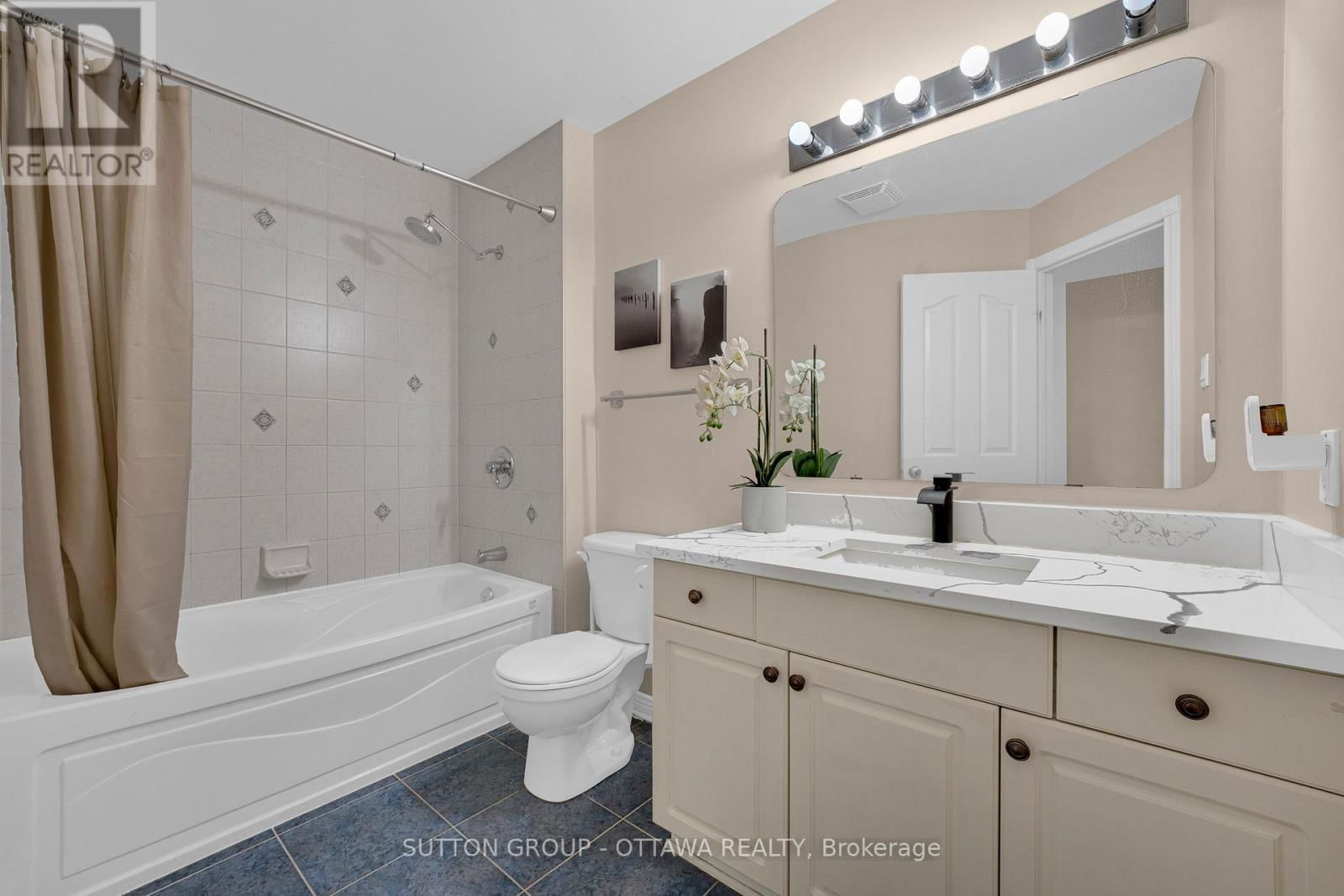 8 DUNN STREET Image 33