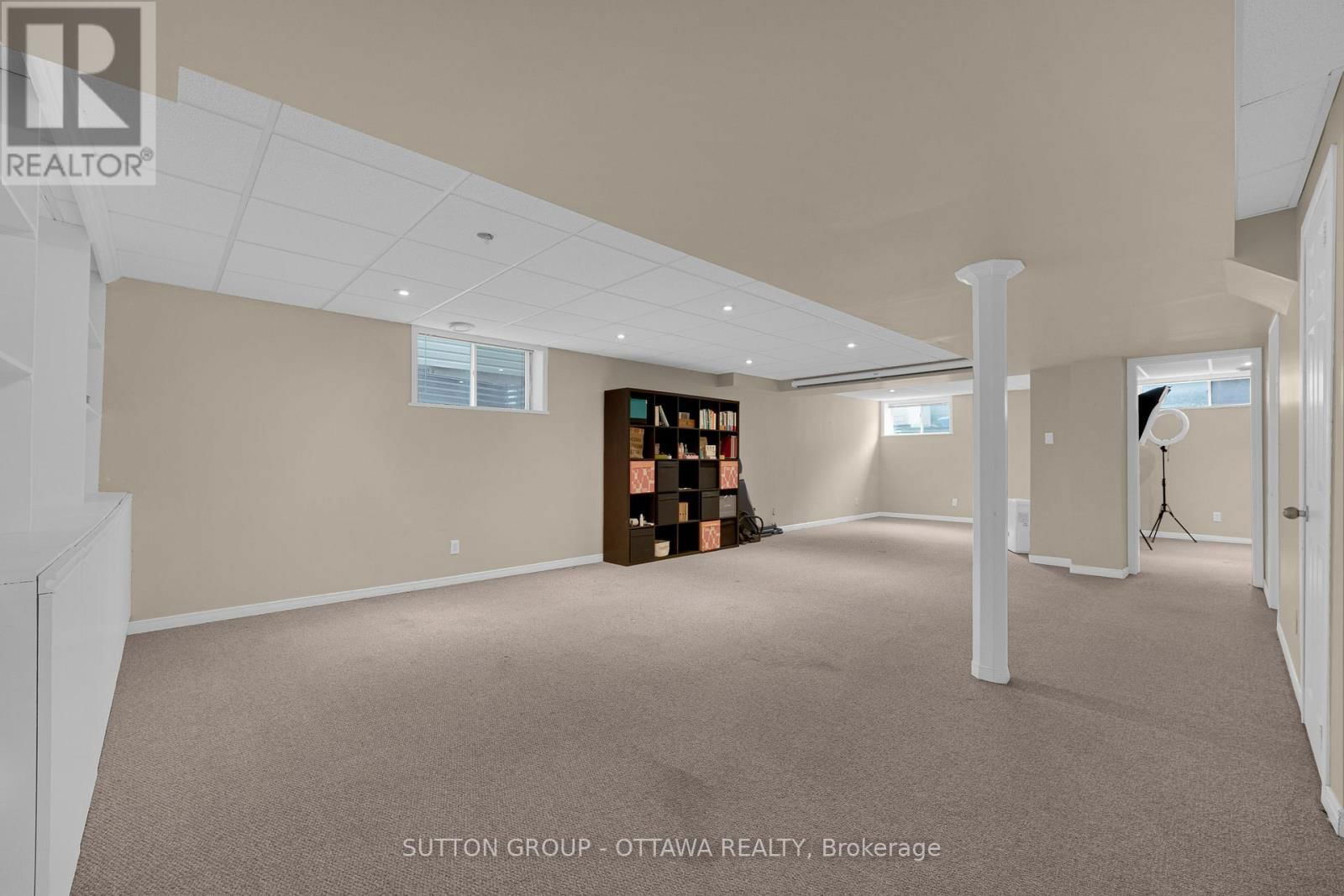 8 DUNN STREET Image 36