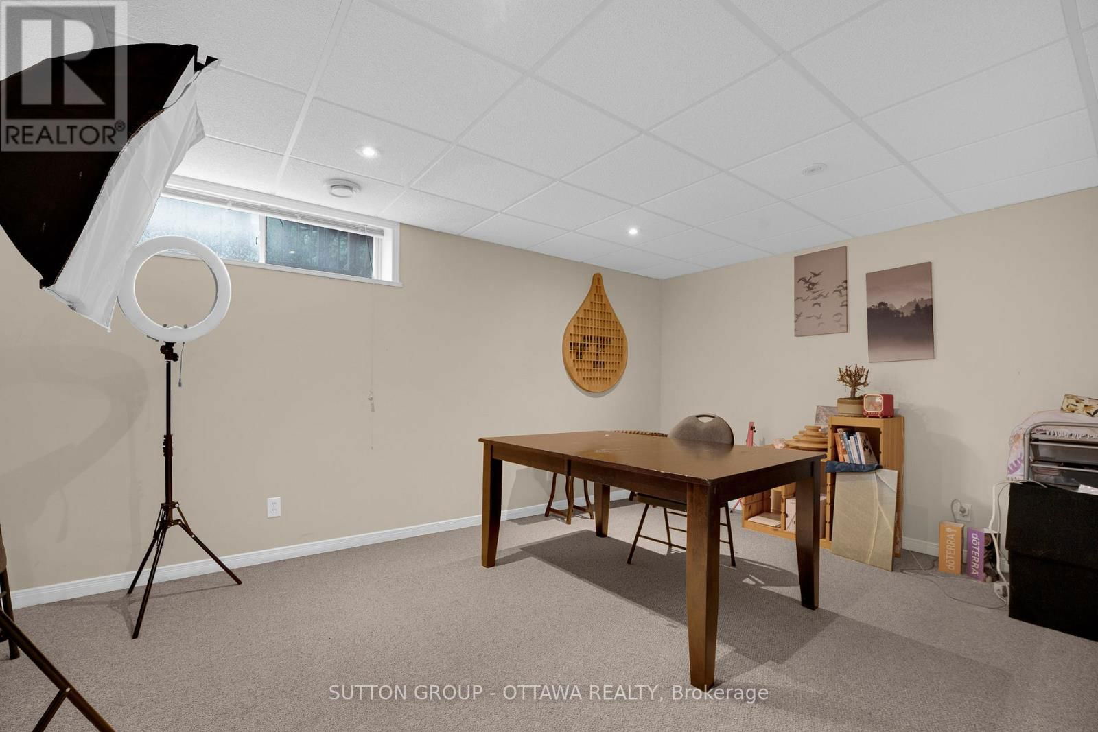 8 DUNN STREET Image 38