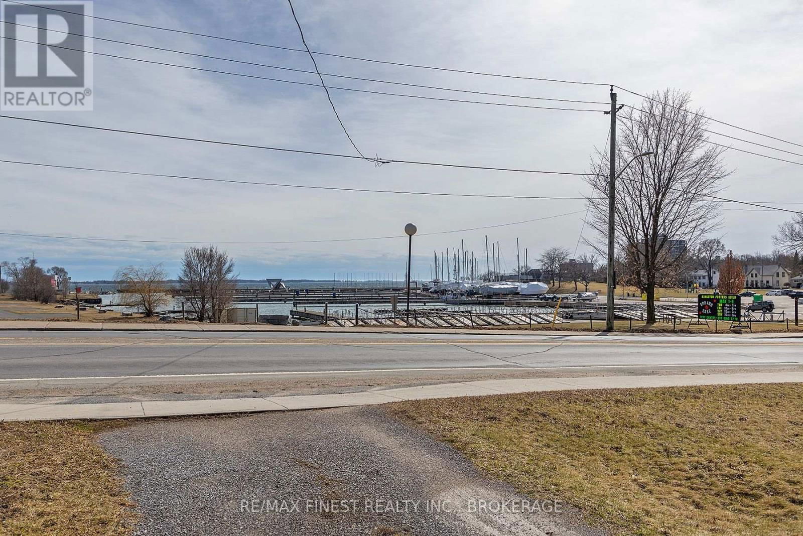 589 KING STREET WEST Image 30