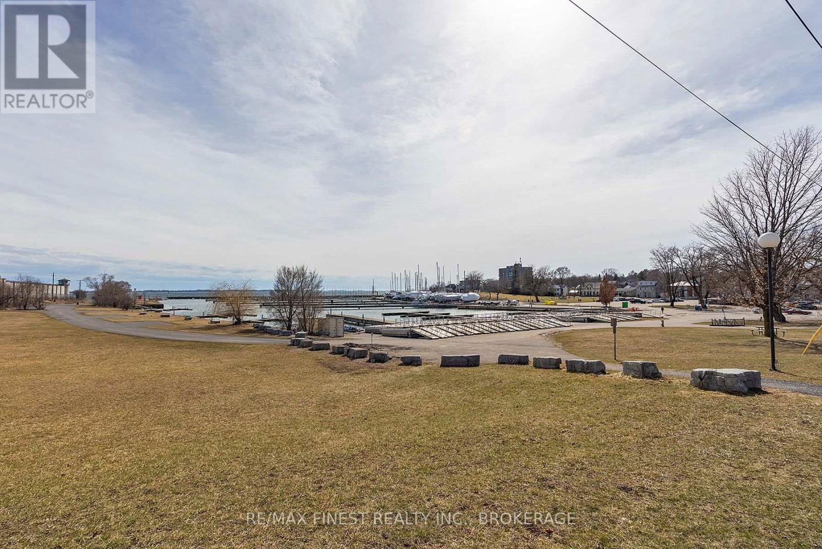 589 KING STREET WEST Image 32