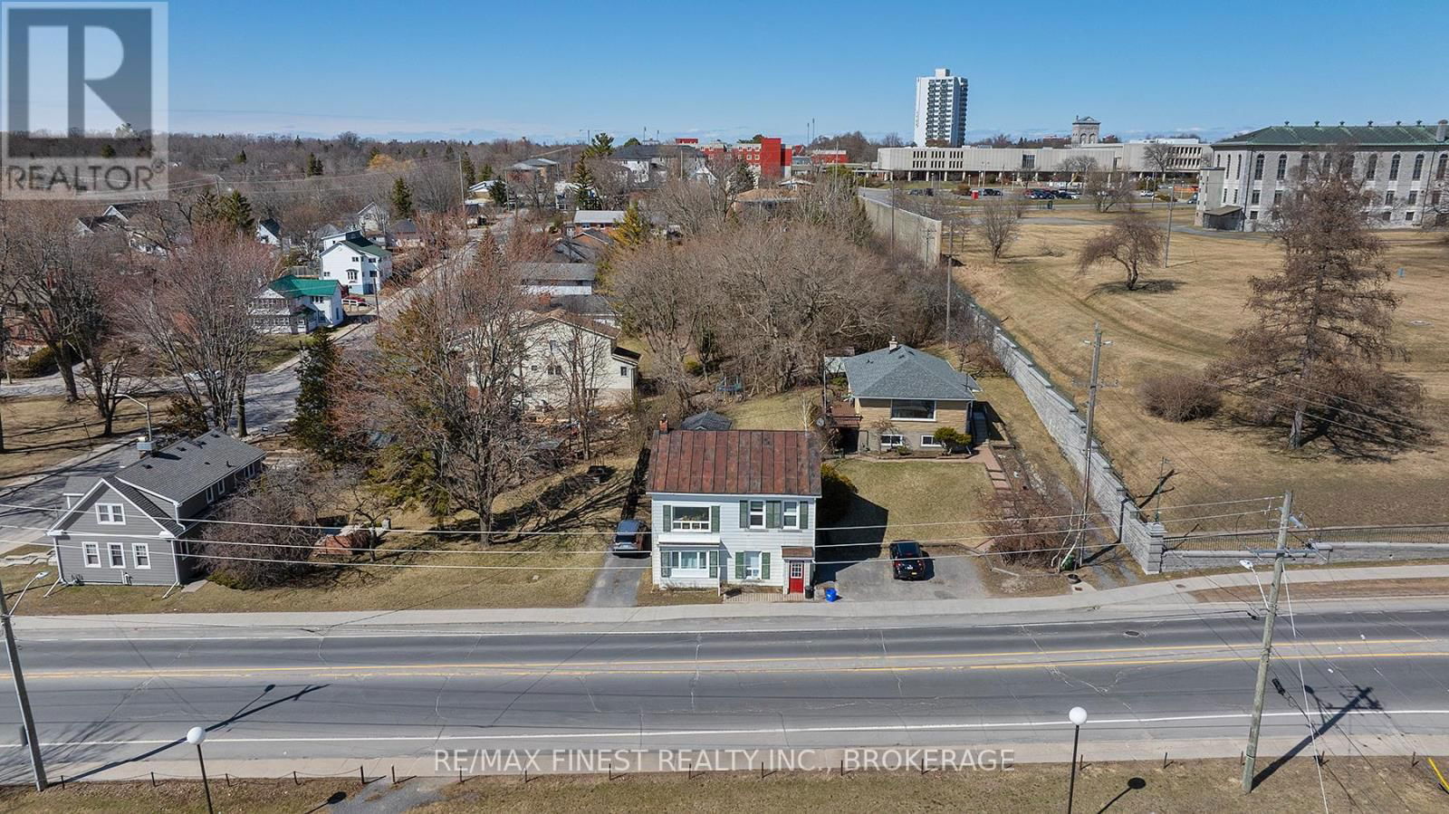 589 KING STREET WEST Image 42