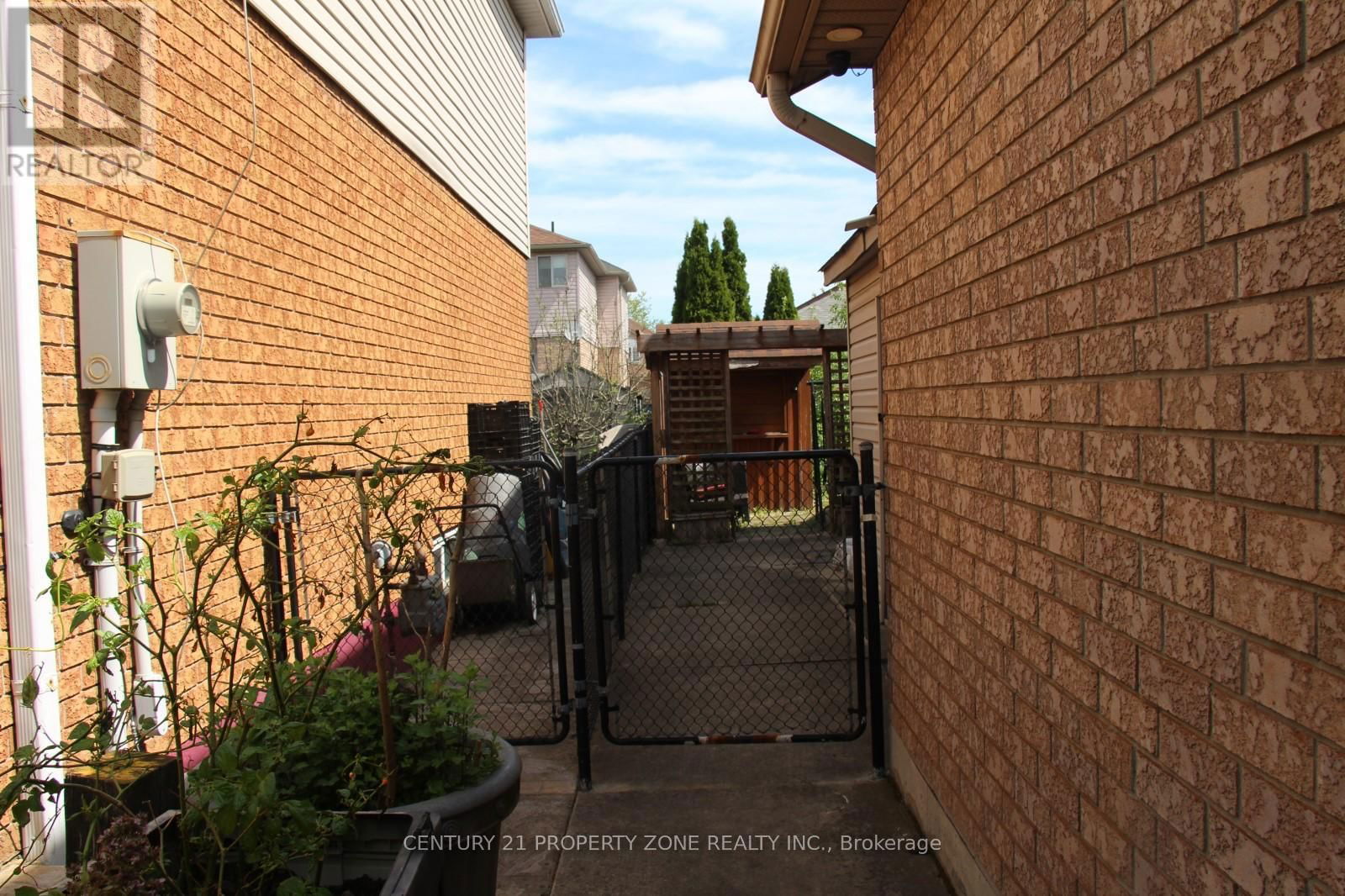 163 STONE CHURCH ROAD EAST Image 14