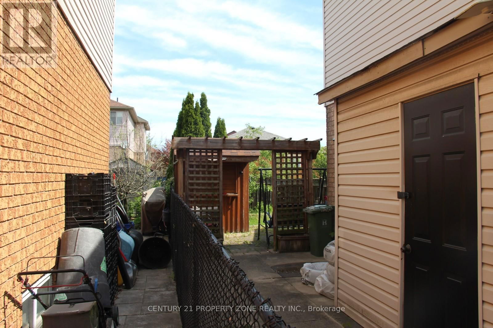 163 STONE CHURCH ROAD EAST Image 17