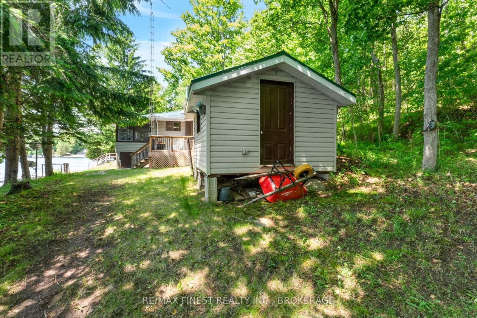 101 SPLIT RAIL LANE Image 44