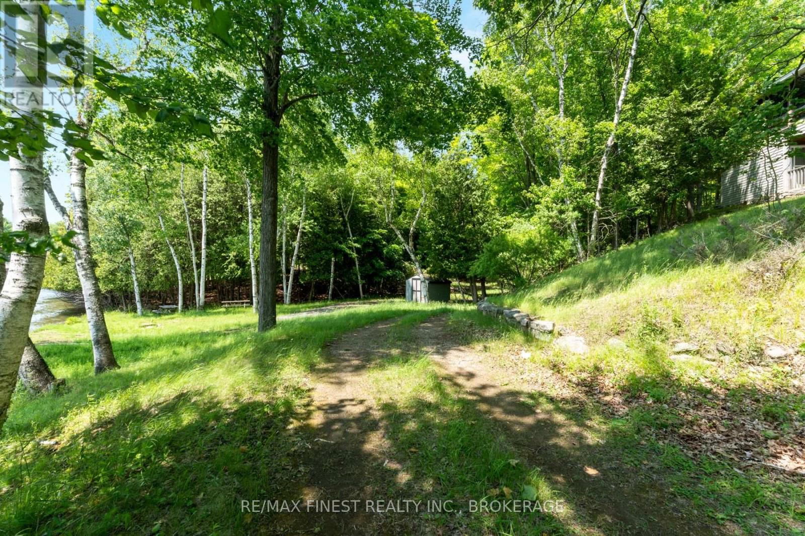 101 SPLIT RAIL LANE Image 45