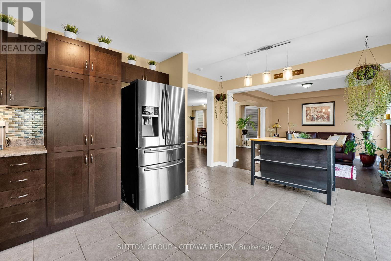 3596 CAMBRIAN ROAD Image 14