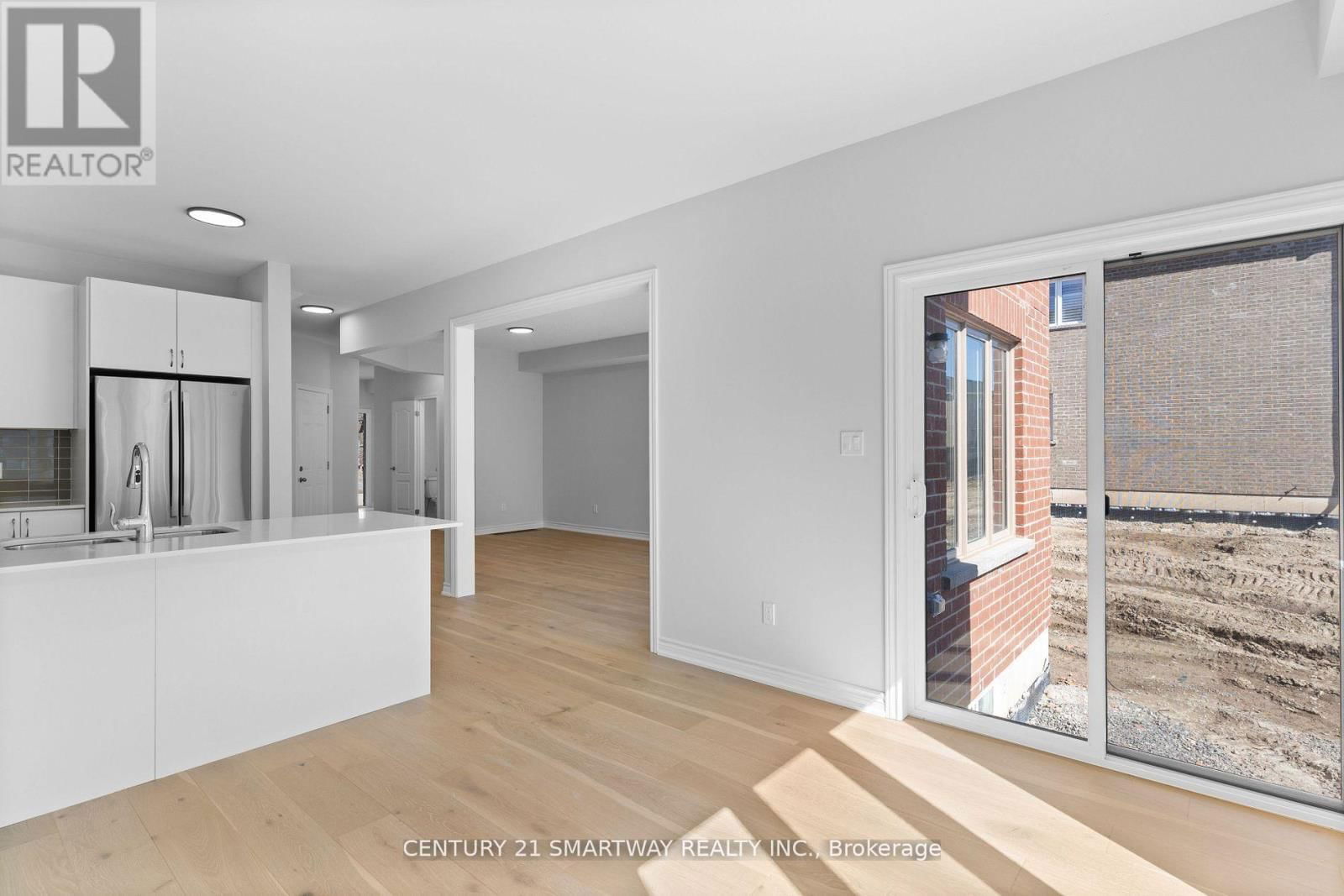 46 HUNTSWORTH AVENUE Image 15
