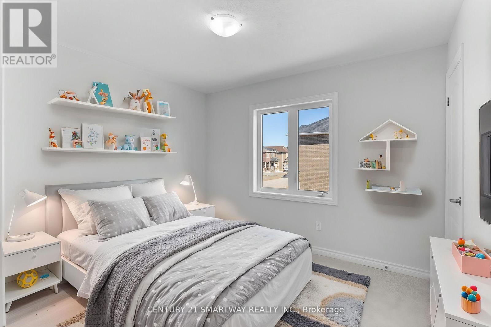 46 HUNTSWORTH AVENUE Image 21