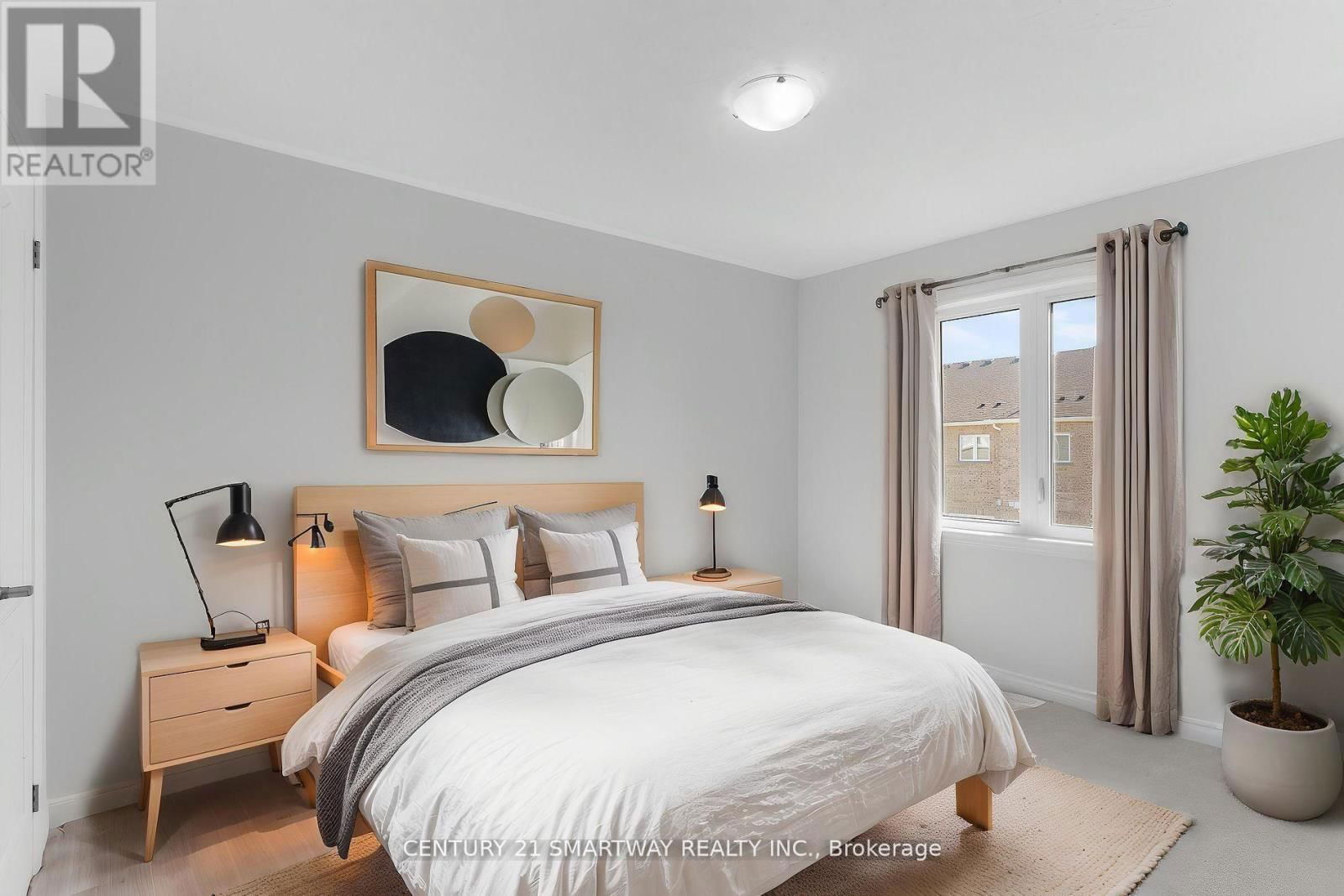 46 HUNTSWORTH AVENUE Image 22