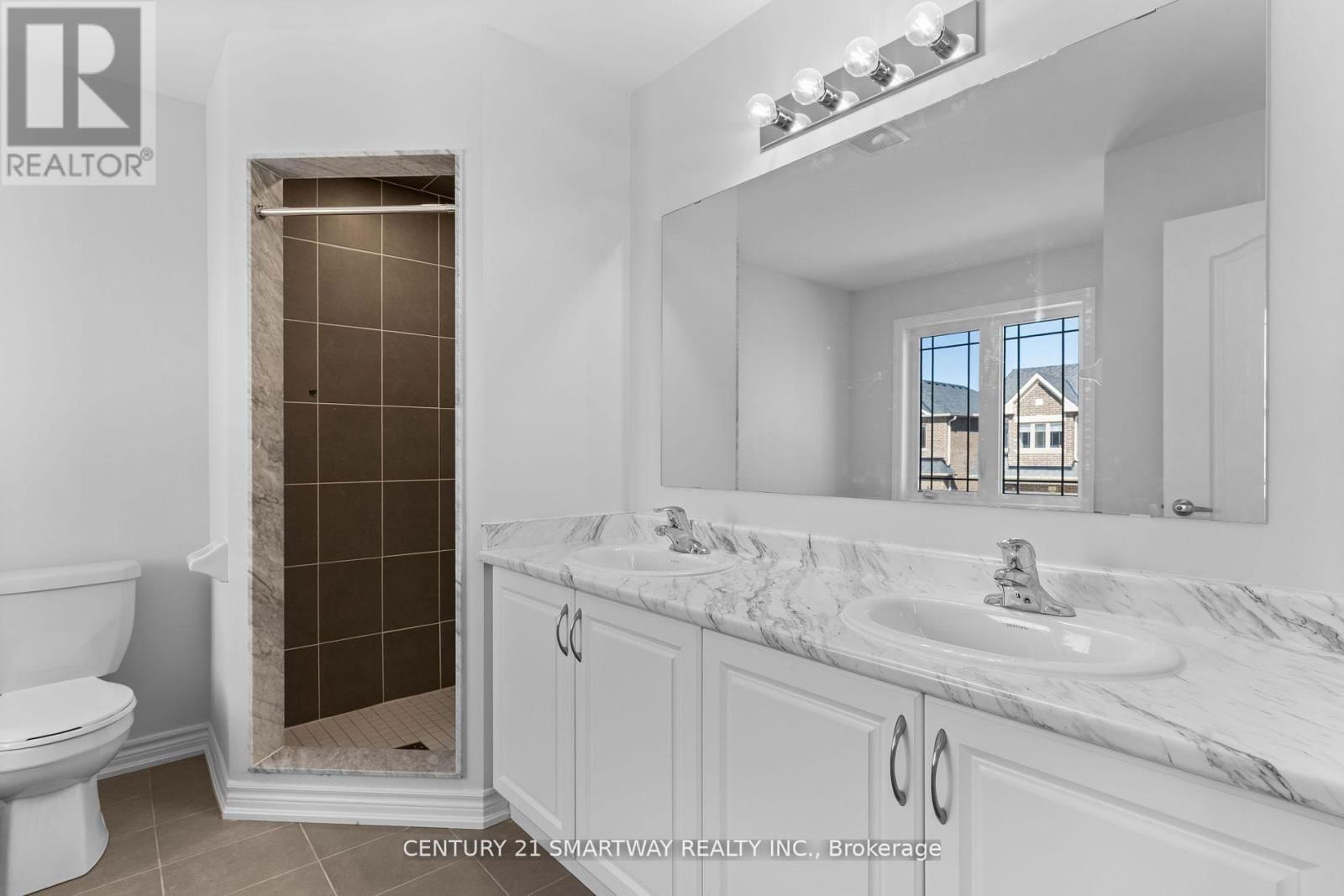 46 HUNTSWORTH AVENUE Image 27
