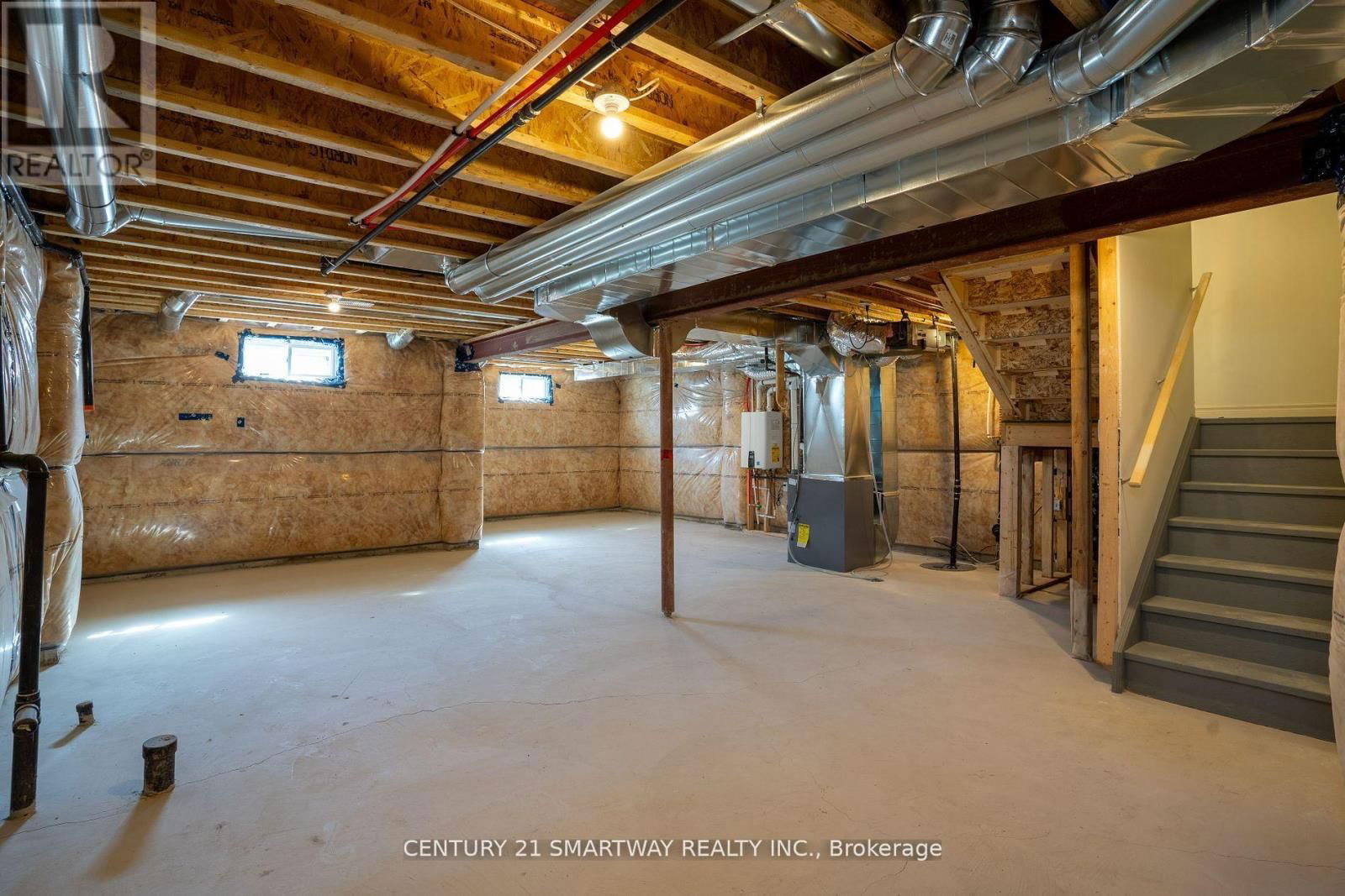 46 HUNTSWORTH AVENUE Image 30