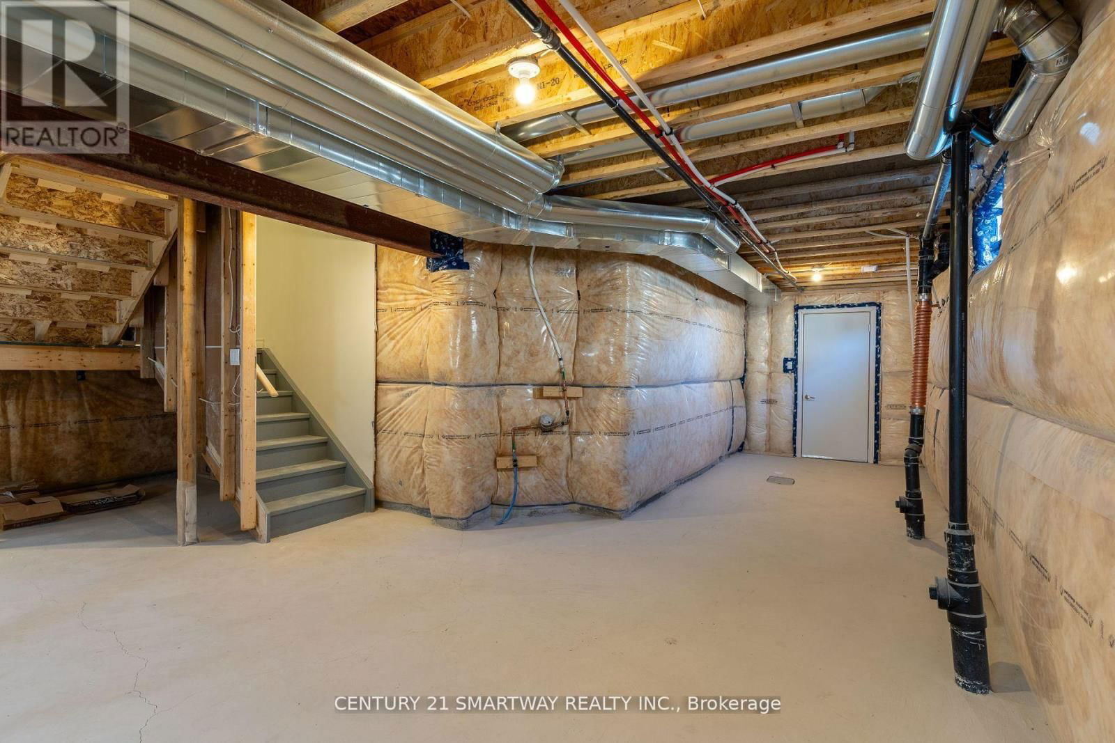 46 HUNTSWORTH AVENUE Image 31