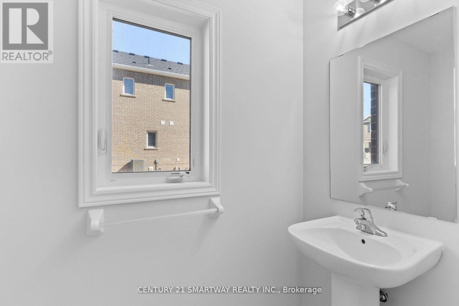 46 HUNTSWORTH AVENUE Image 6