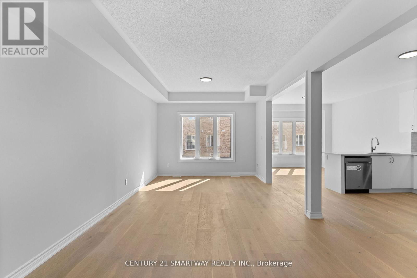 46 HUNTSWORTH AVENUE Image 7