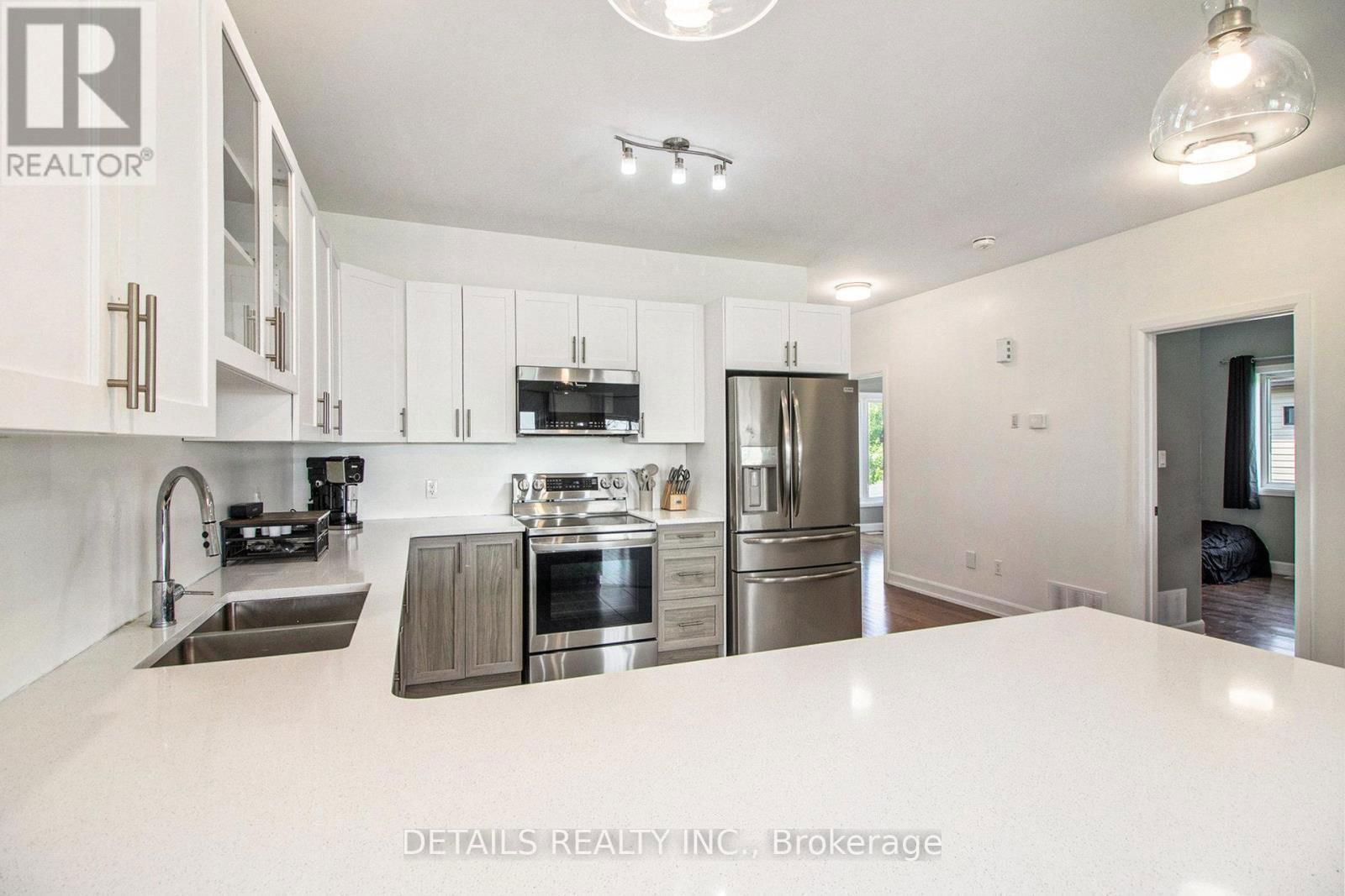 463 LANCASTER LANE Image 14