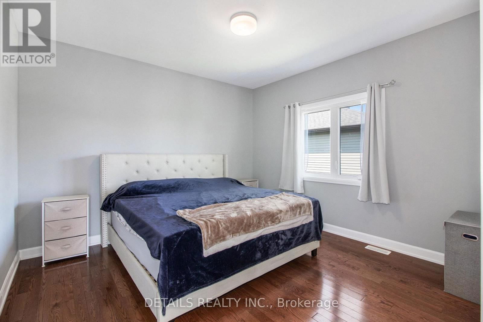 463 LANCASTER LANE Image 16