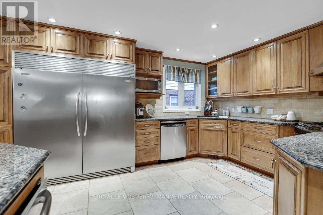 61 WYCLIFFE STREET Image 18