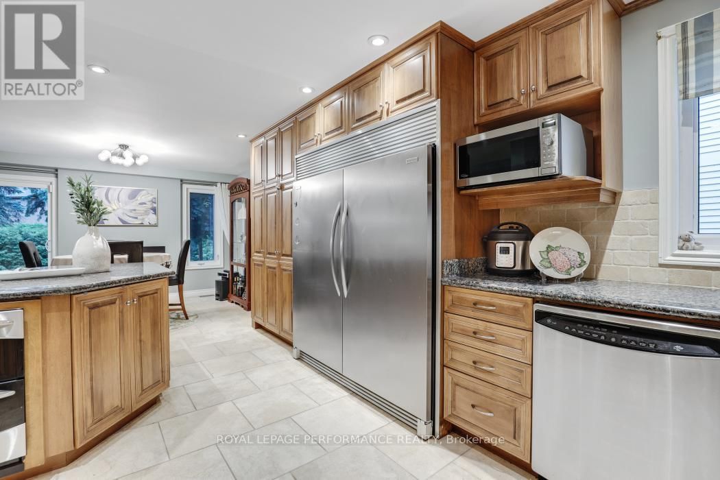 61 WYCLIFFE STREET Image 21