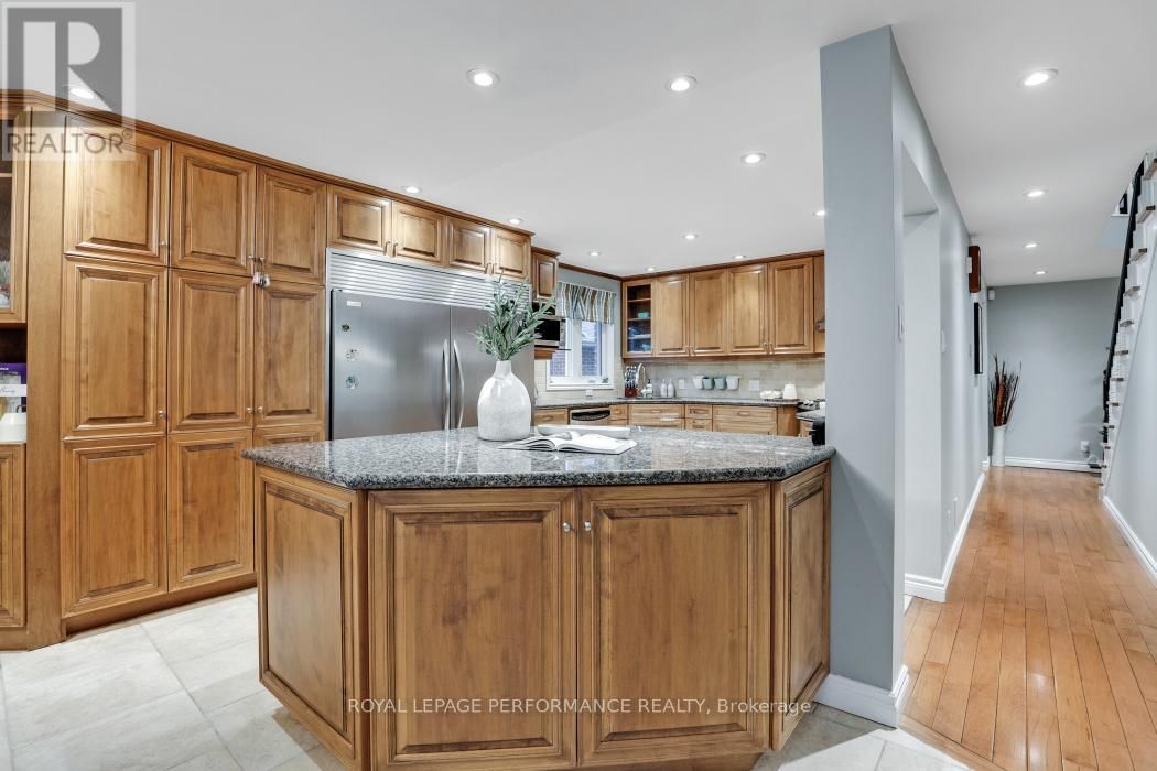 61 WYCLIFFE STREET Image 22