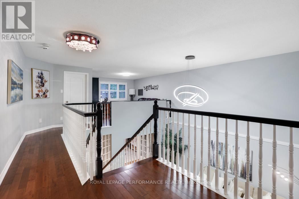 61 WYCLIFFE STREET Image 29