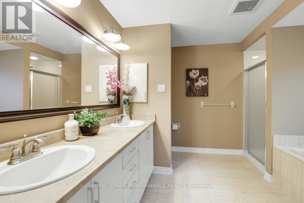 61 WYCLIFFE STREET Image 33