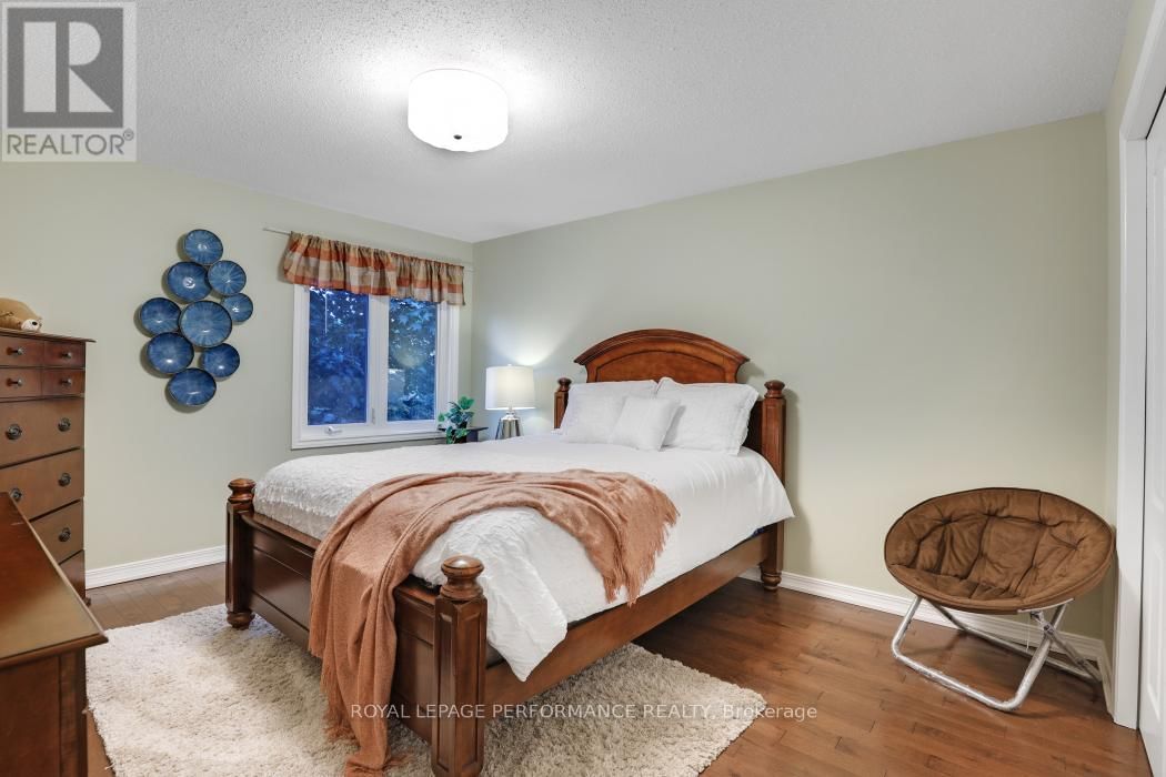 61 WYCLIFFE STREET Image 35