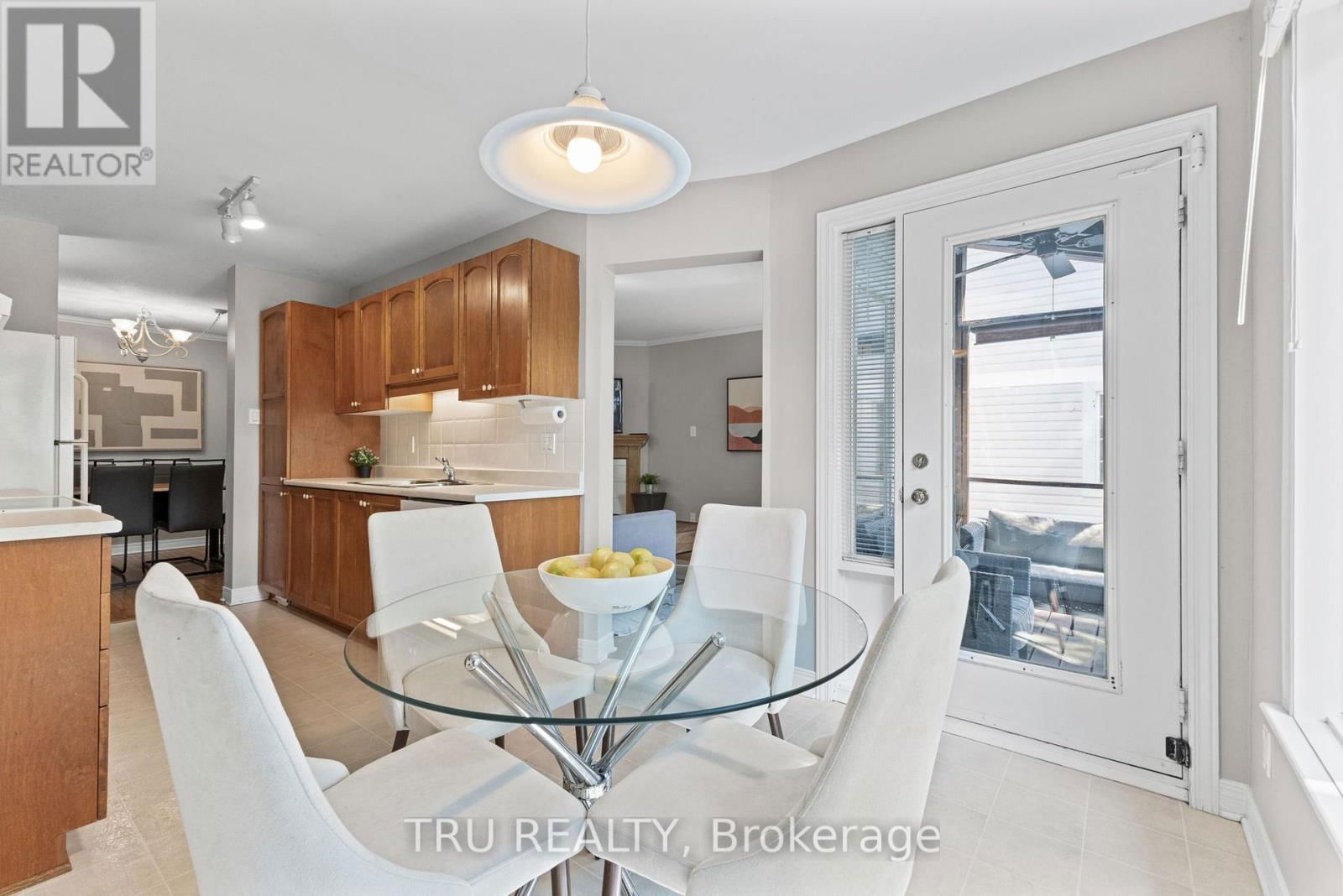 116 REDPATH DRIVE Image 12