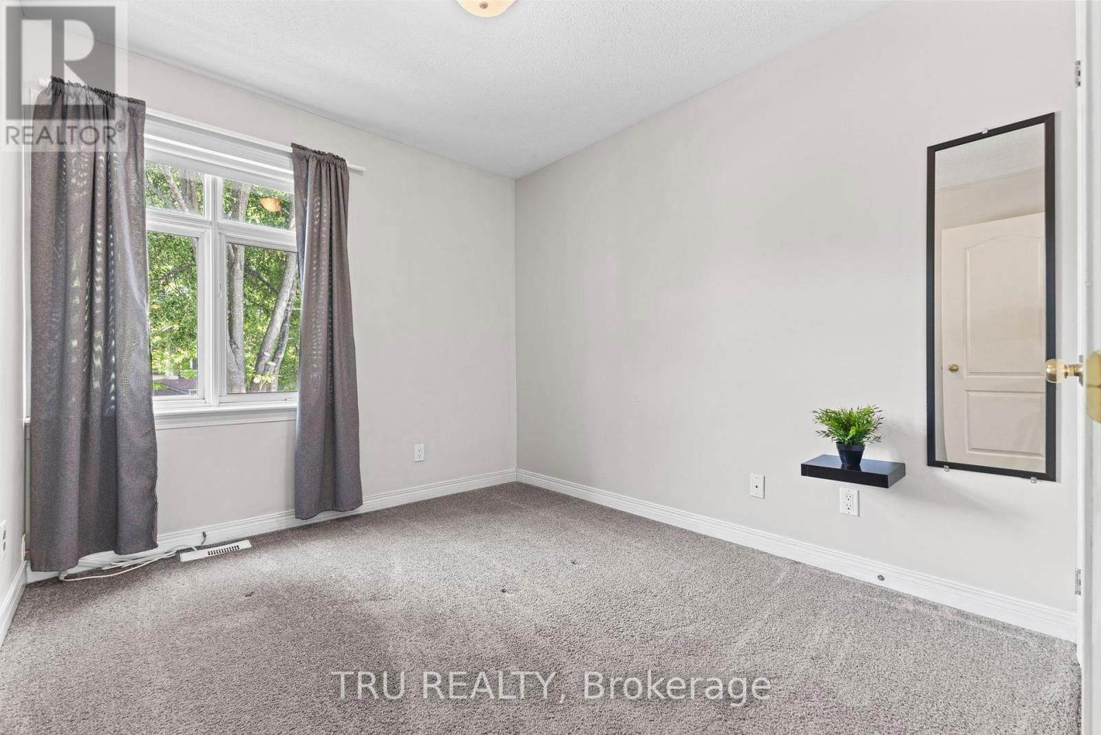 116 REDPATH DRIVE Image 31