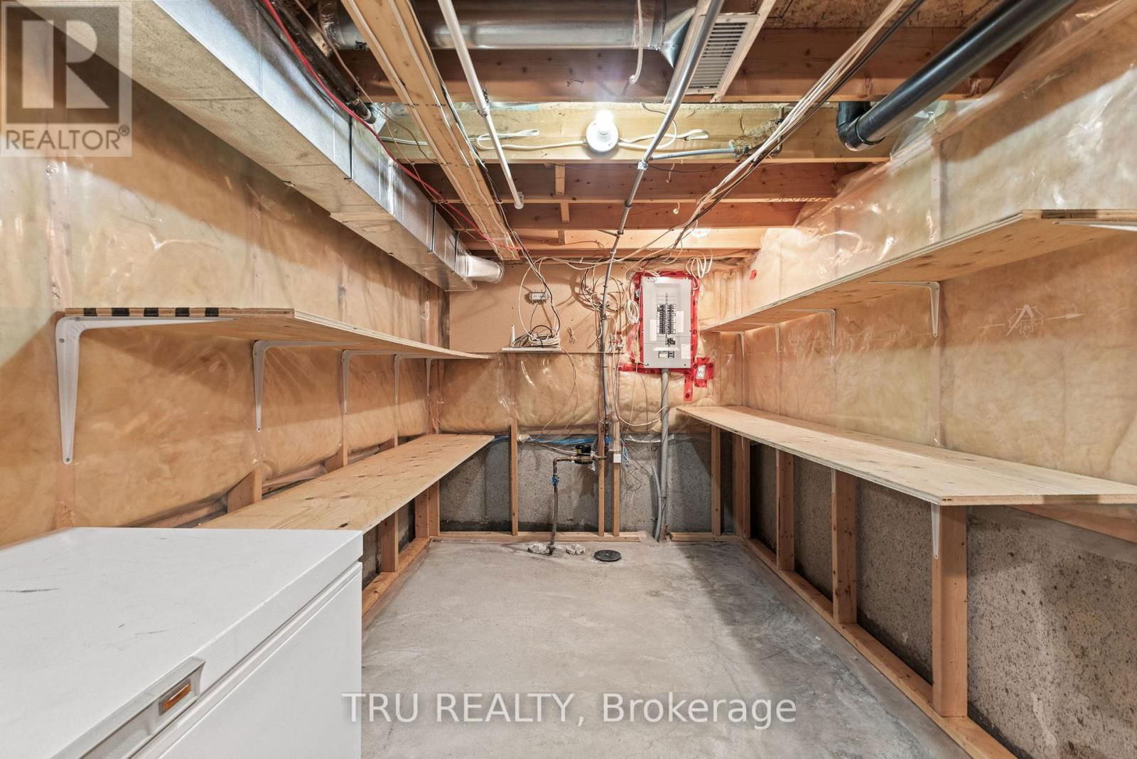 116 REDPATH DRIVE Image 38