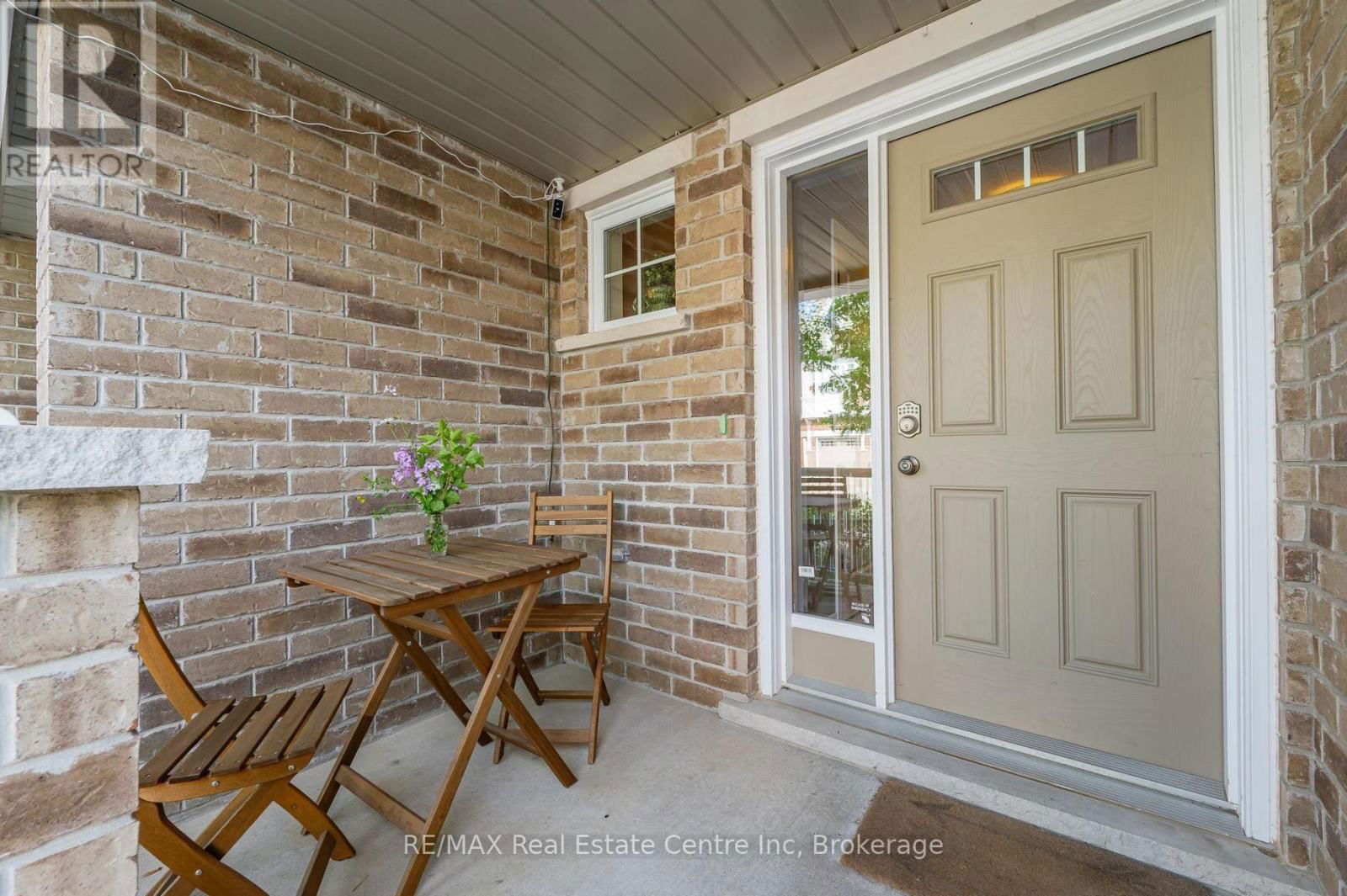 46 - 167 ARKELL ROAD Image 2
