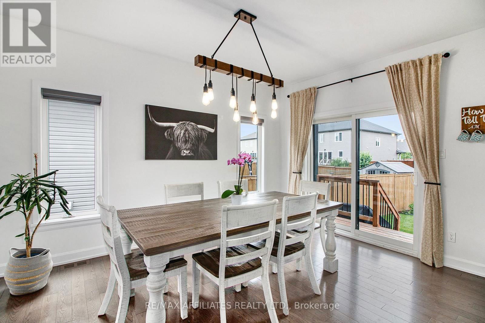 129 LYON STREET Image 10