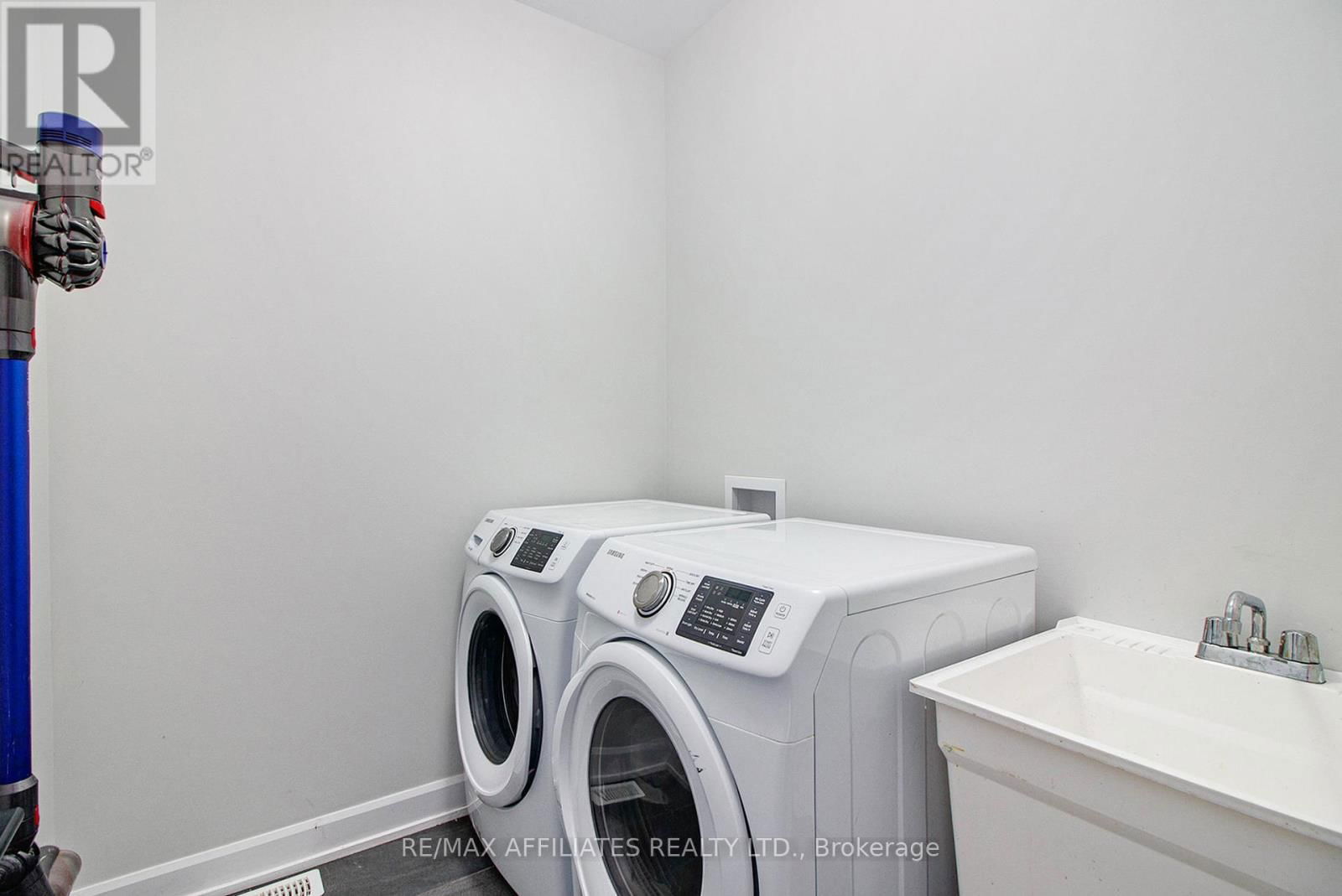 129 LYON STREET Image 17