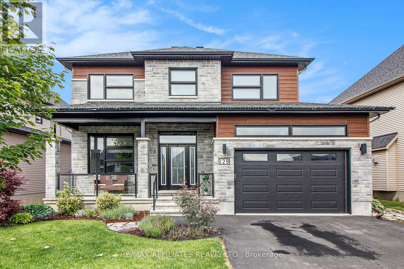 129 LYON STREET Image 2