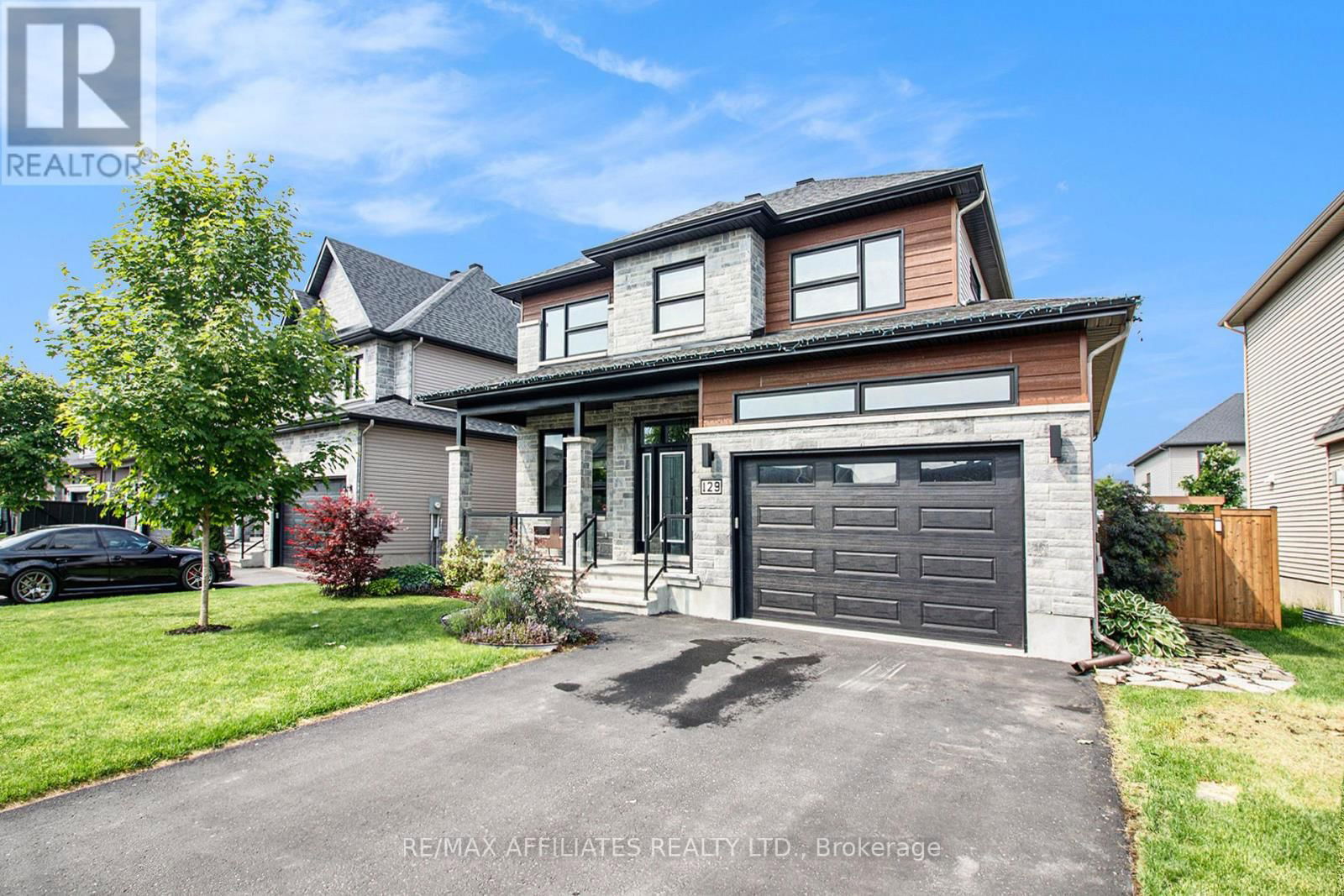 129 LYON STREET Image 3
