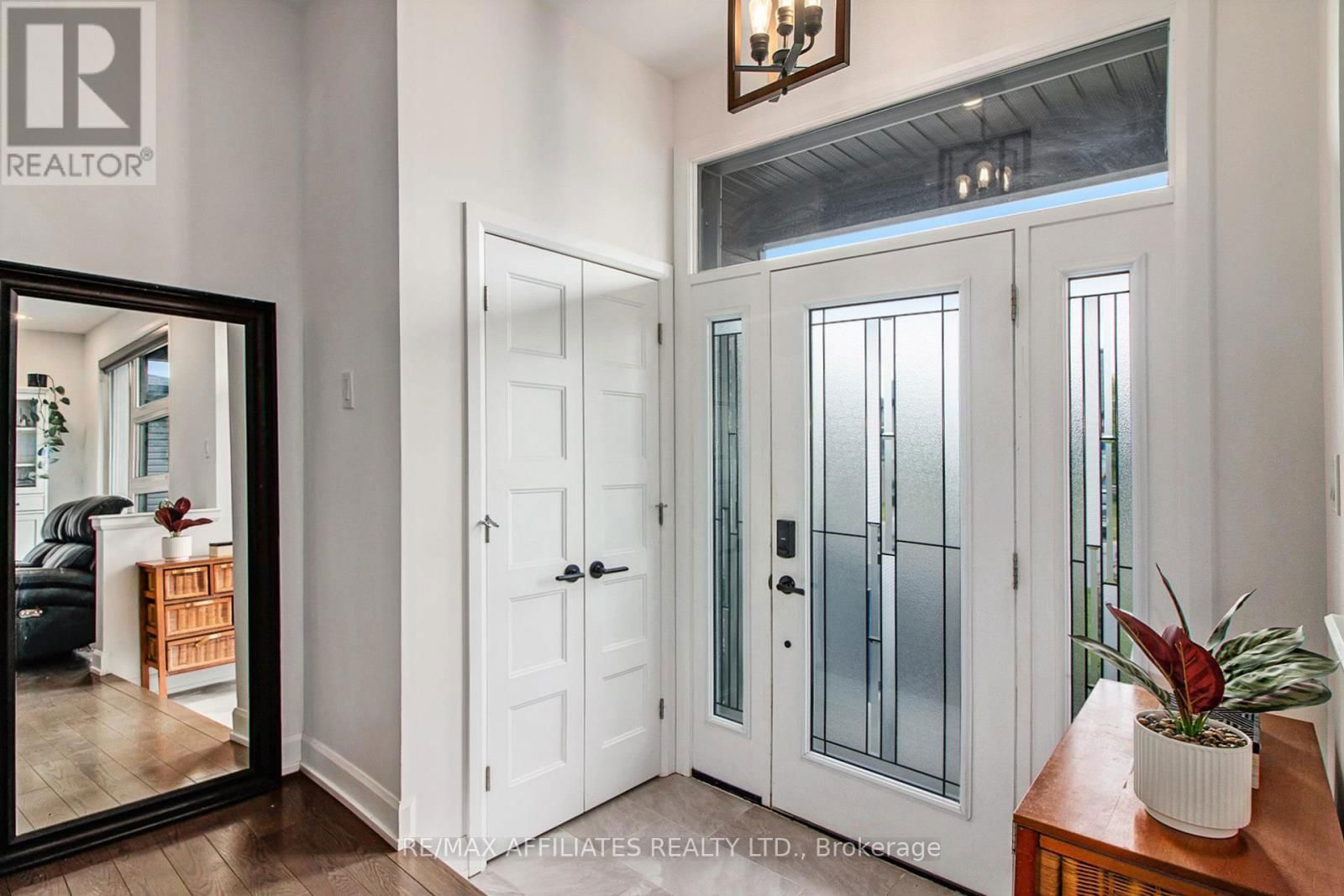129 LYON STREET Image 5