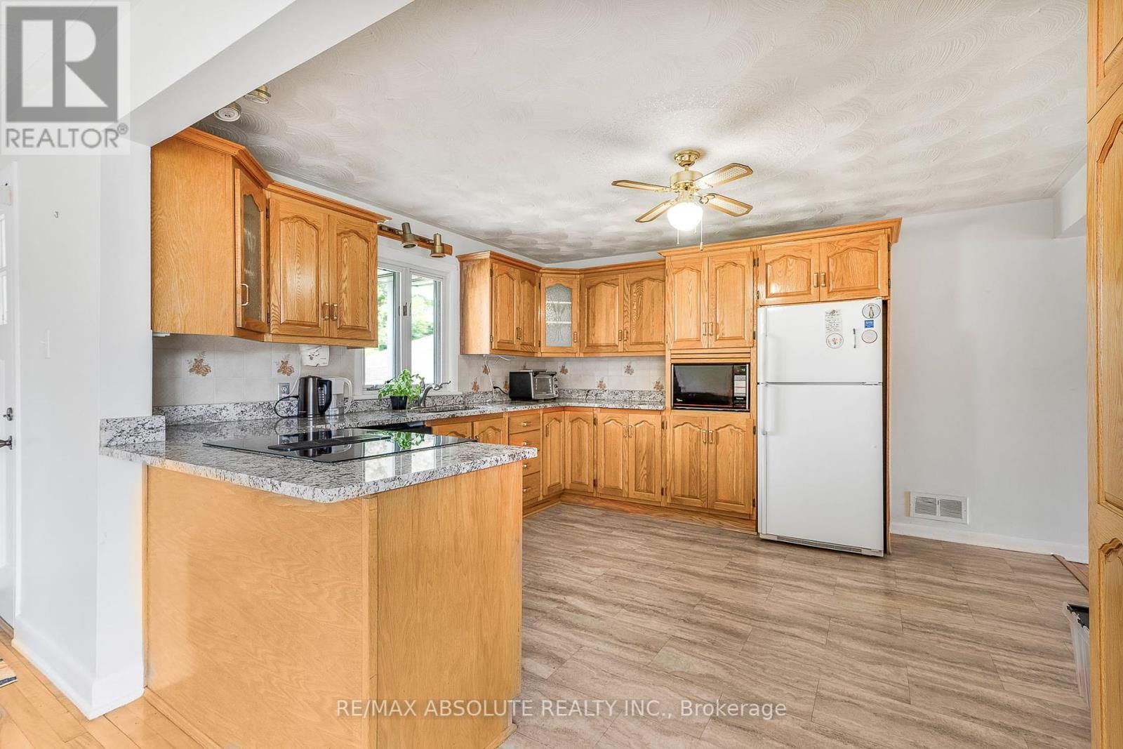 352 LACASSE AVENUE Image 10