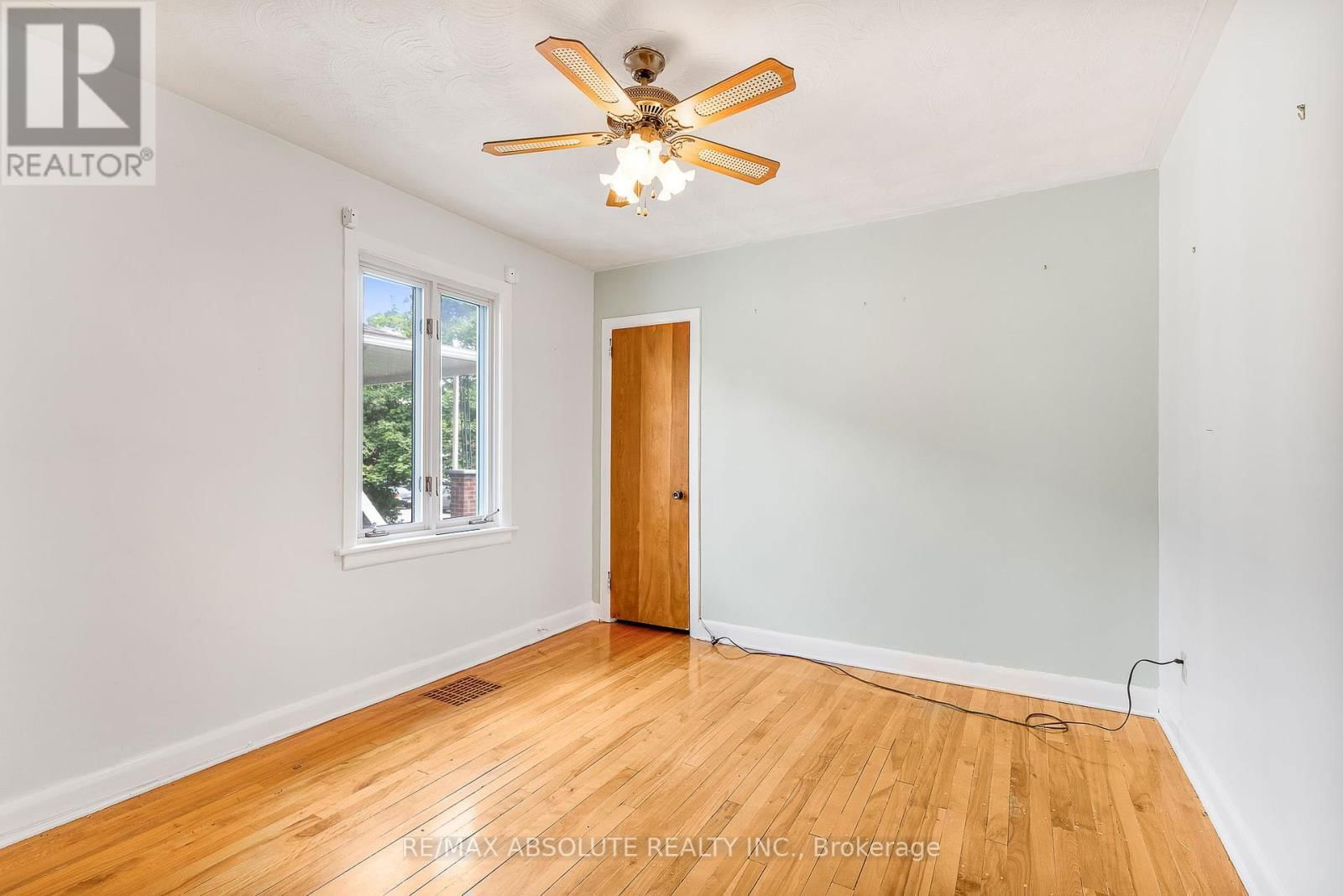 352 LACASSE AVENUE Image 14