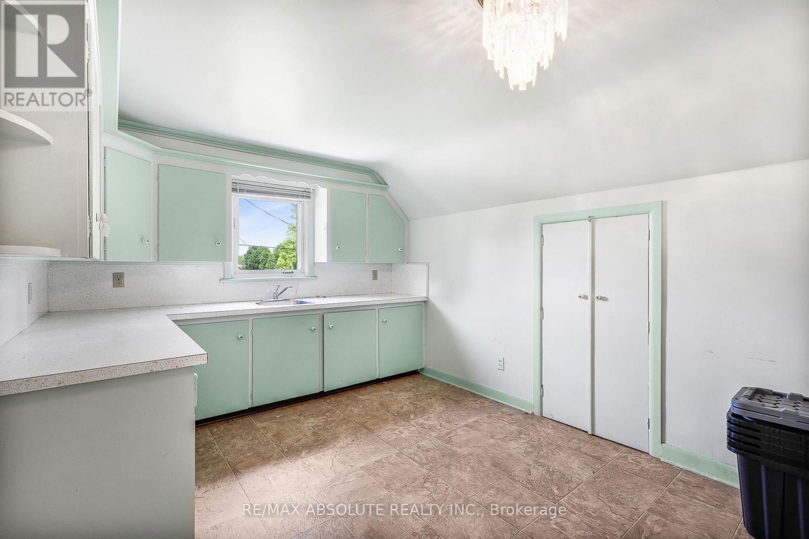352 LACASSE AVENUE Image 18