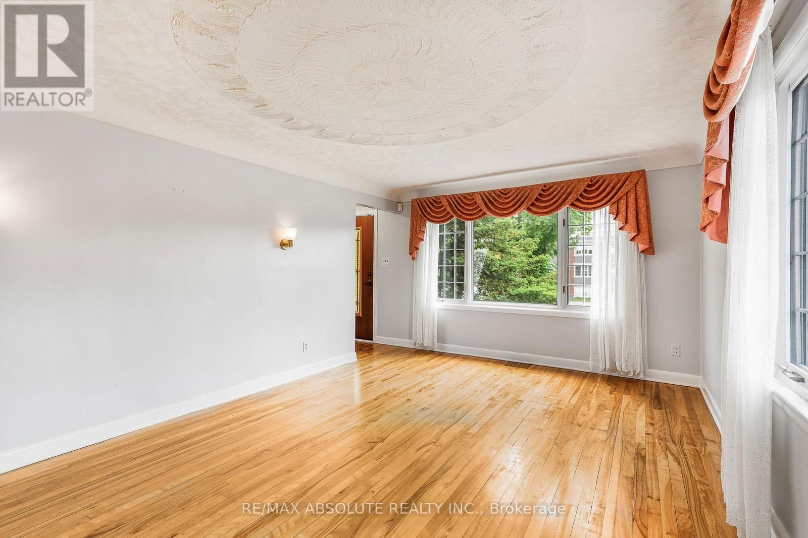 352 LACASSE AVENUE Image 6
