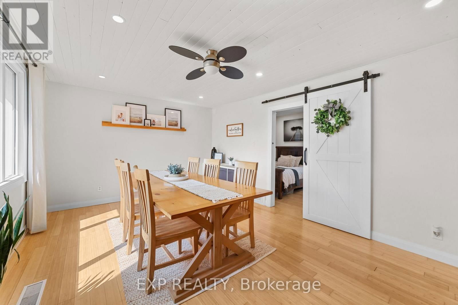 33202 BACK STREET Image 7