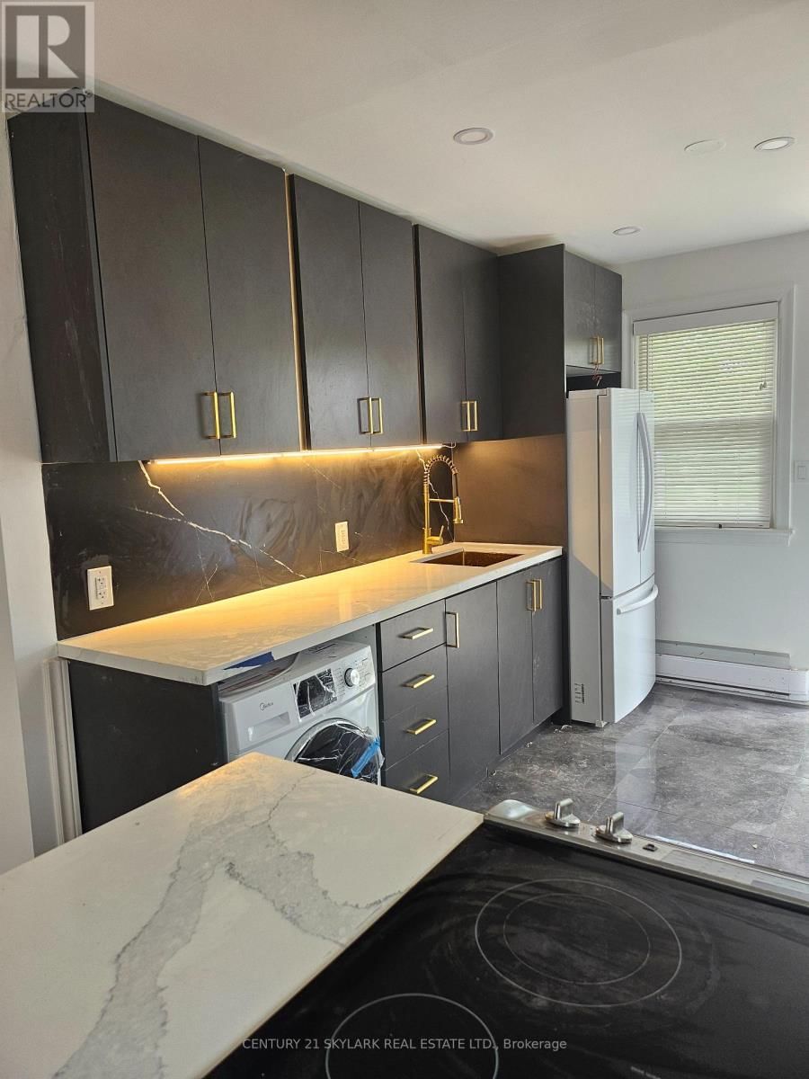 862 ARMOUR ROAD Image 2