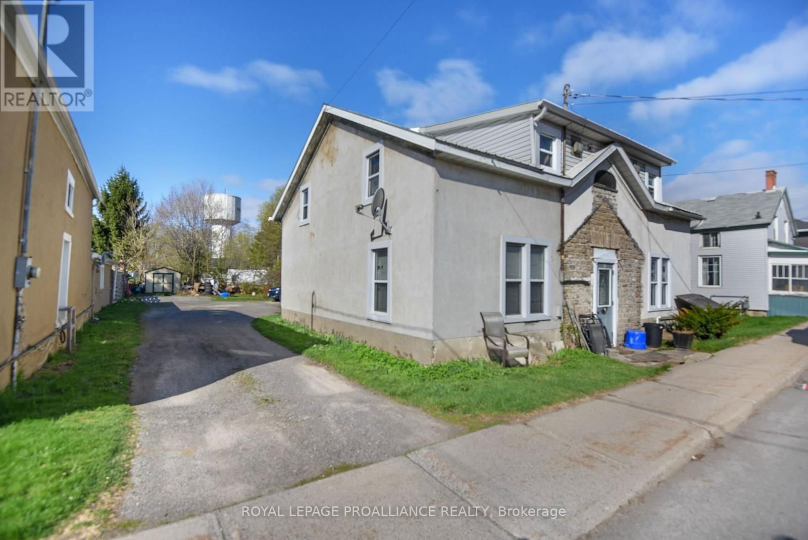 651 EDWARD STREET Image 3